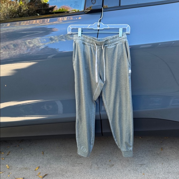 Vuori Performance Joggers - Picture 7 of 8